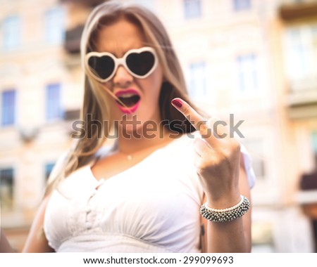 redhead actress in new geico commerical jerk me off tgp
