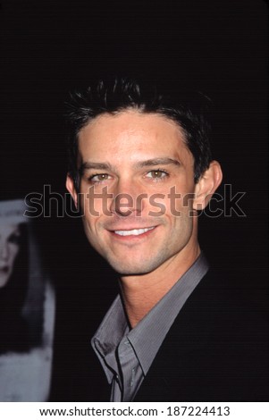 Jason Behr at premiere of THE SHIPPING NEWS, NY 12/17/2001 -